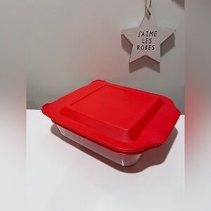 PYREXware #222-PC 2-Quart Glass Baking Dish with Bold Red Lid
